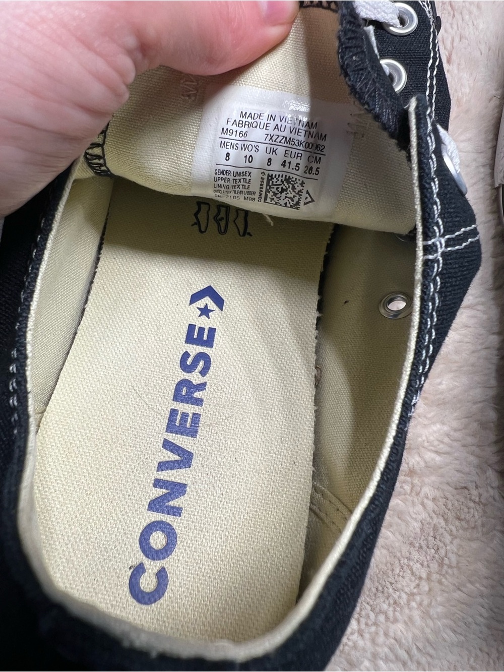 Converse women’s size 10, or men’s size 8 - Picture 6 of 6